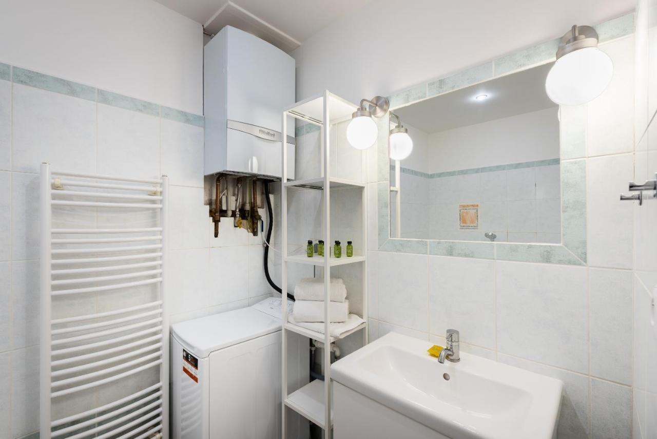 Budget Reznicka Apartment Прага Экстерьер фото